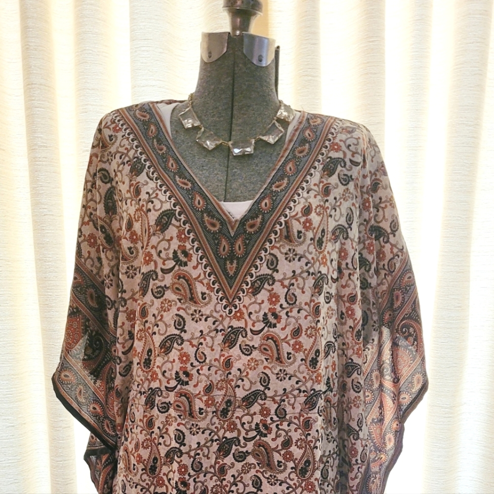 《《Gorgeous paisley printed cream, tan and sienna Kaftan》》